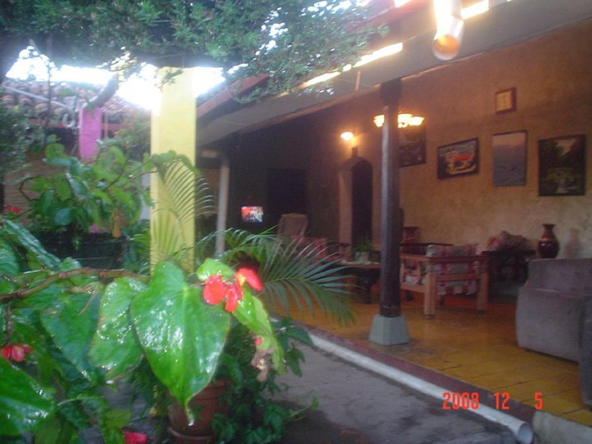 Hotel Caleta San Miguel Buitenkant foto