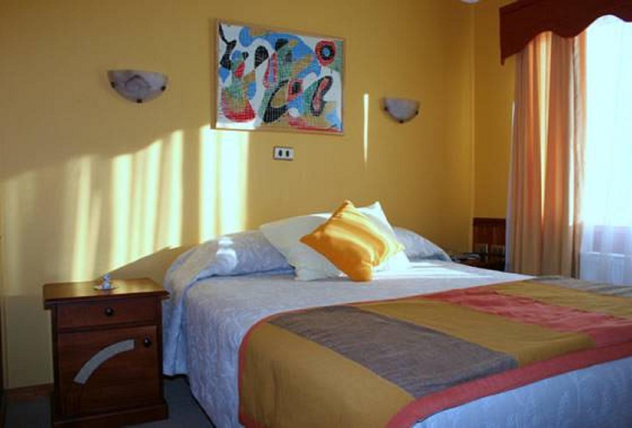 Hotel Caleta San Miguel Buitenkant foto